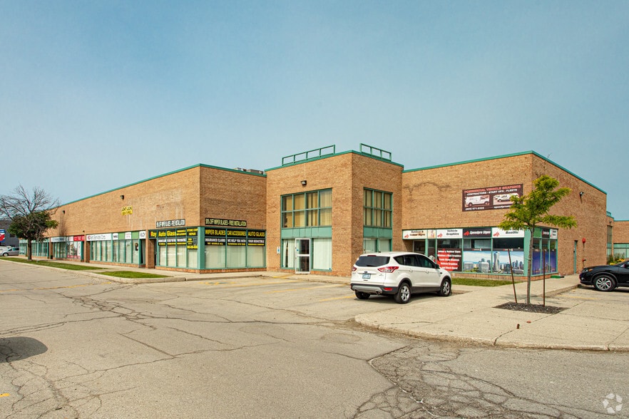 2410 Lucknow Dr, Mississauga, ON for lease - Building Photo - Image 2 of 2