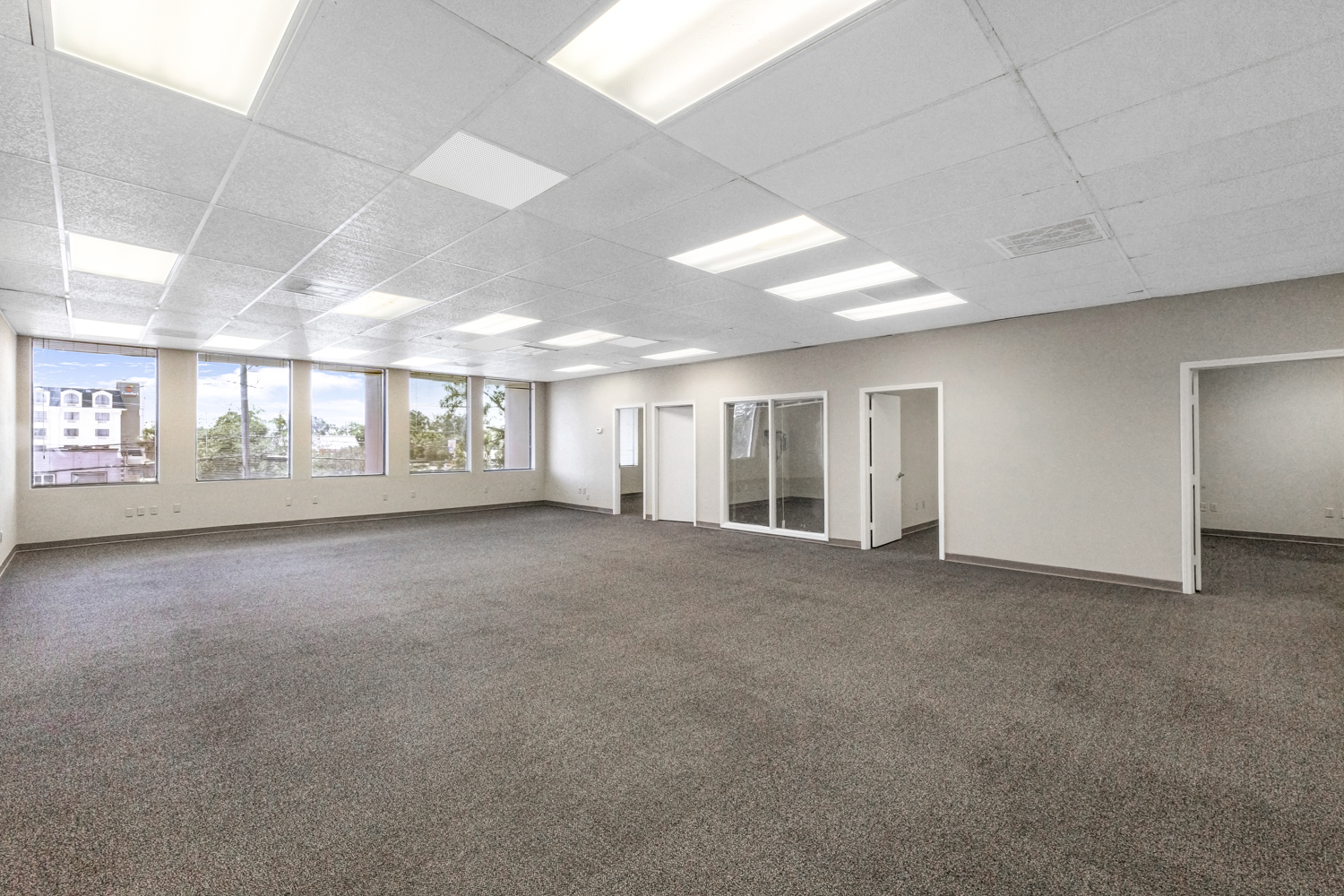 2200 Veterans Memorial Blvd, Kenner, LA for lease Interior Photo- Image 1 of 8