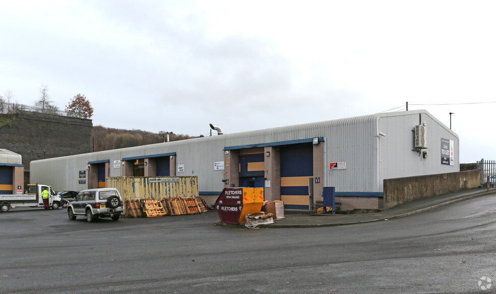 Hoyland Rd, Sheffield for lease - Primary Photo - Image 1 of 5