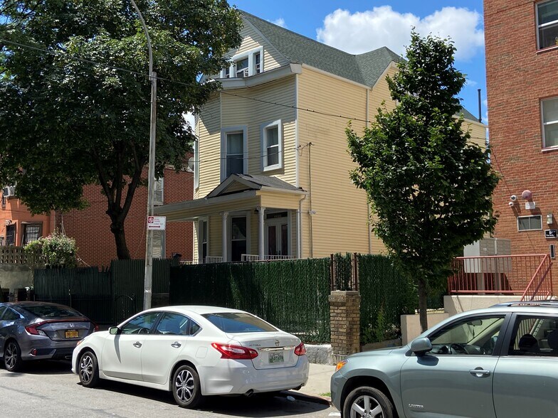 2259 Bathgate, Bronx, NY 10457