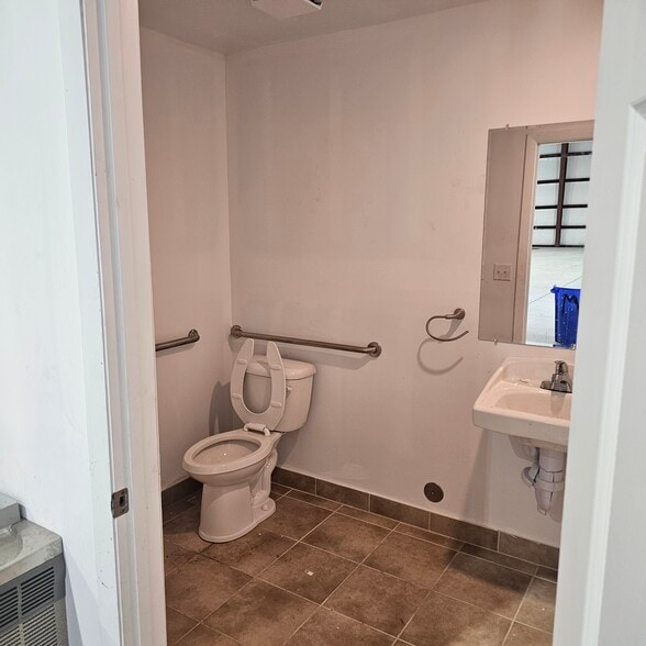 925 Biscayne Blvd, Deland, FL for sale - Building Photo - Image 3 of 9