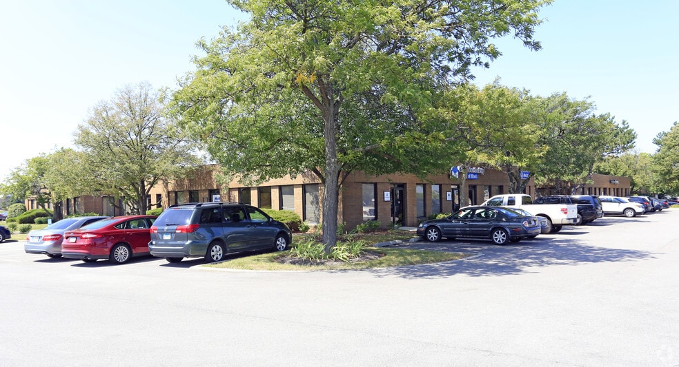 4255 Westbrook Dr, Aurora, IL for lease - Primary Photo - Image 1 of 40