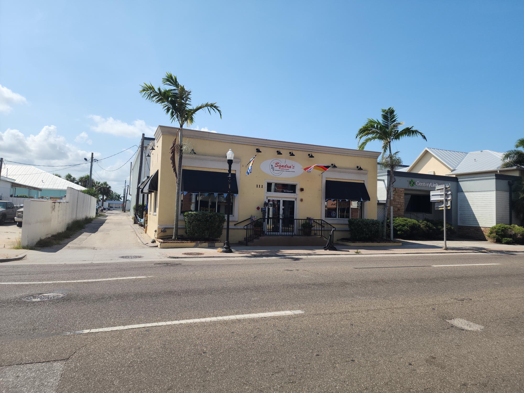 111 W Olympia Ave, Punta Gorda, FL for sale Building Photo- Image 1 of 38