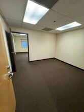 15928 Ventura Blvd, Encino, CA for lease Building Photo- Image 2 of 2