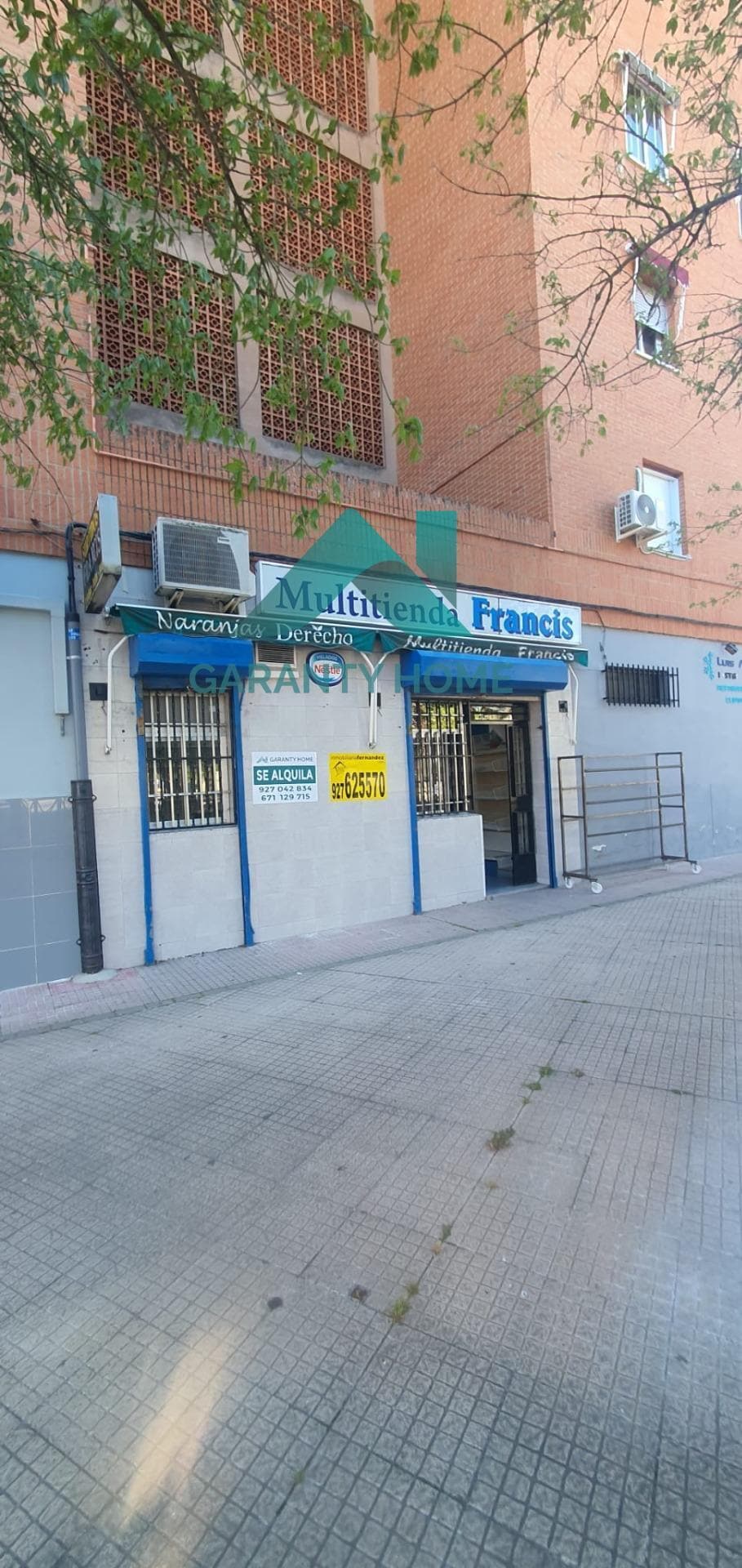 Retail in Cáceres, Cáceres for lease Interior Photo- Image 1 of 6