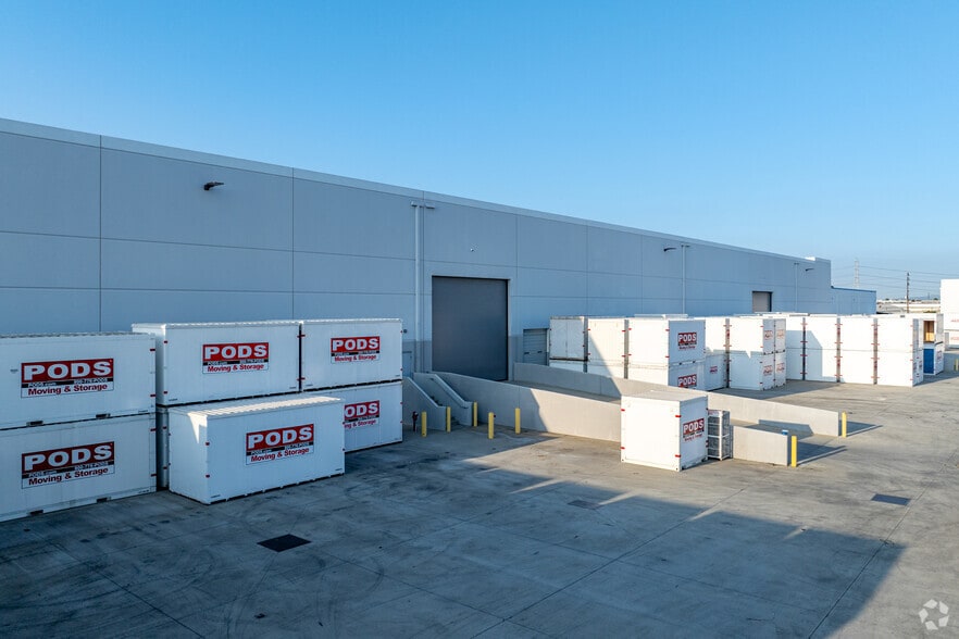 5370 S Boyle Ave, Vernon, CA for lease - Building Photo - Image 2 of 7