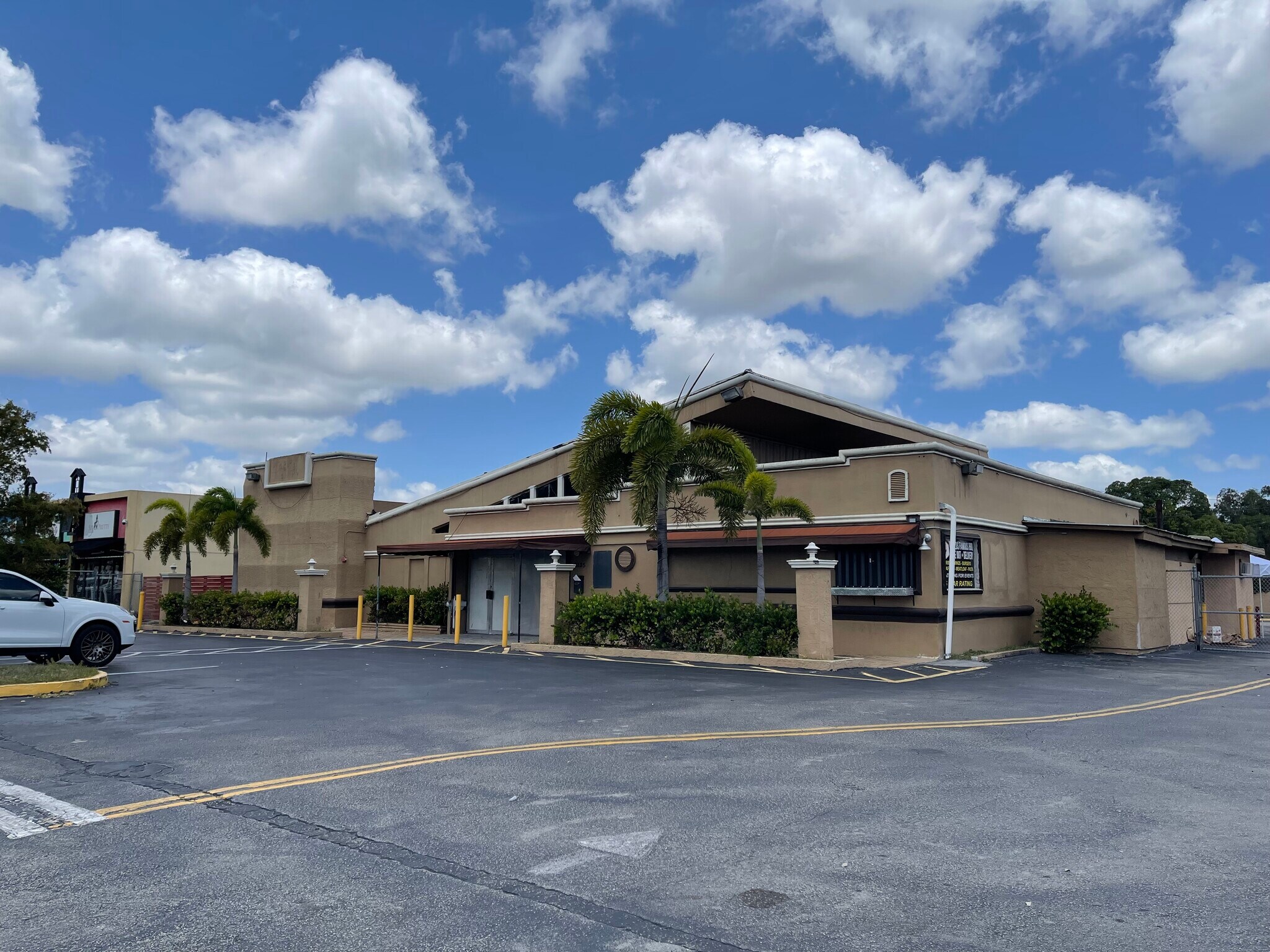 3135 W Broward Blvd, Lauderhill, FL for sale Primary Photo- Image 1 of 1