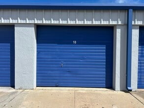 249-268 Seaboard Ave, Venice, FL for lease Interior Photo- Image 1 of 4