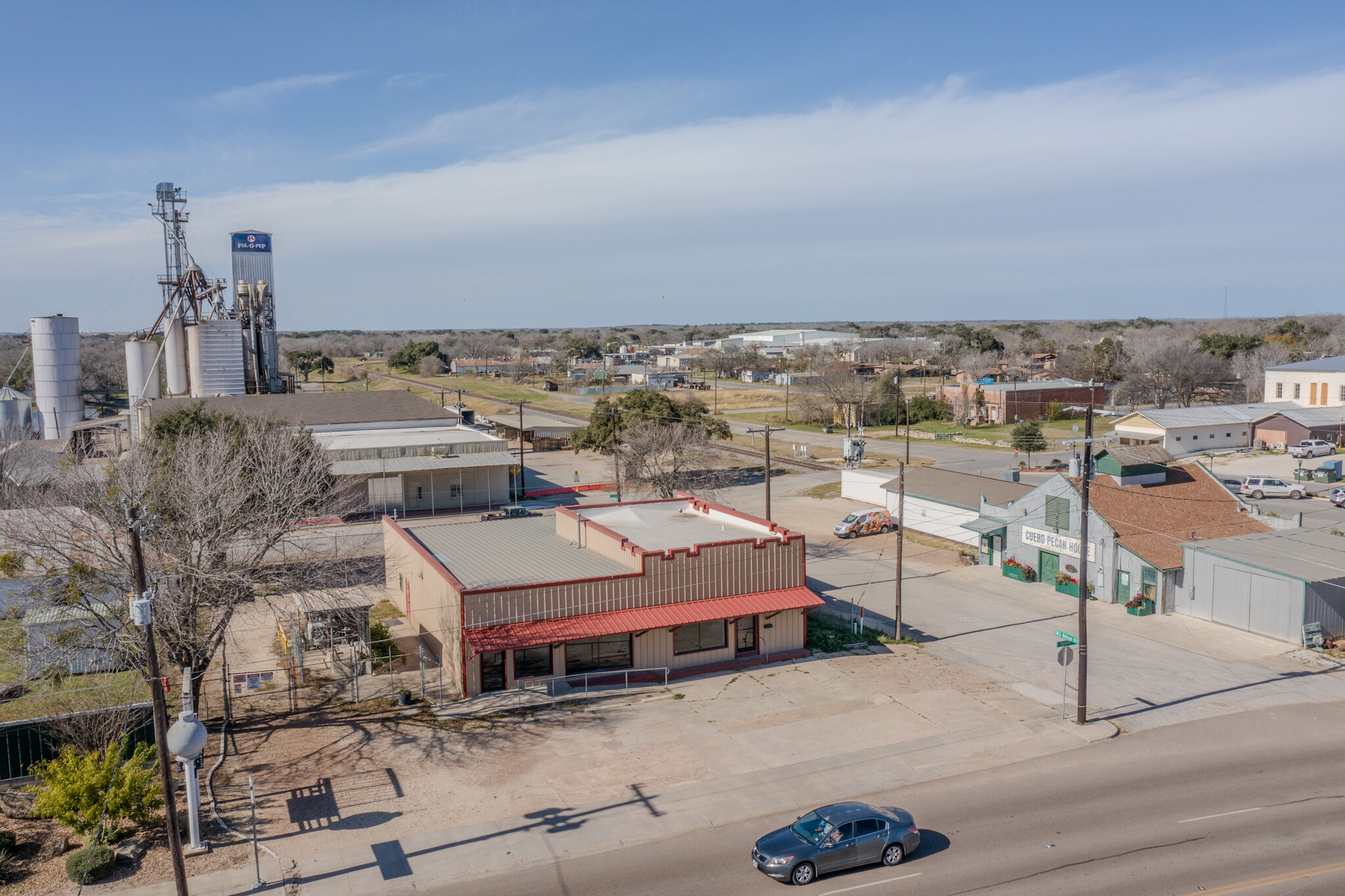 202 S Esplanade St, Cuero, TX for sale Primary Photo- Image 1 of 1