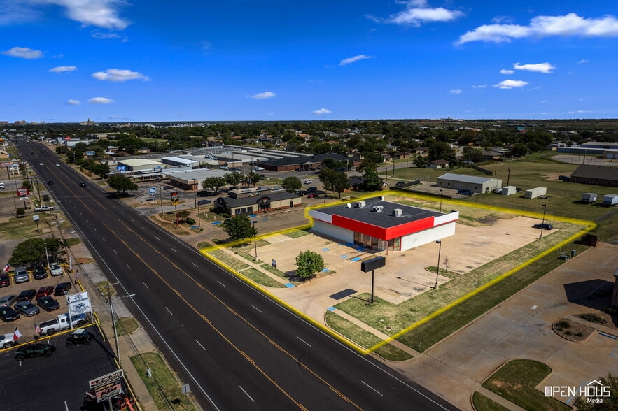 4205 Old Jacksboro Hwy, Wichita Falls, TX for lease - Building Photo - Image 1 of 22