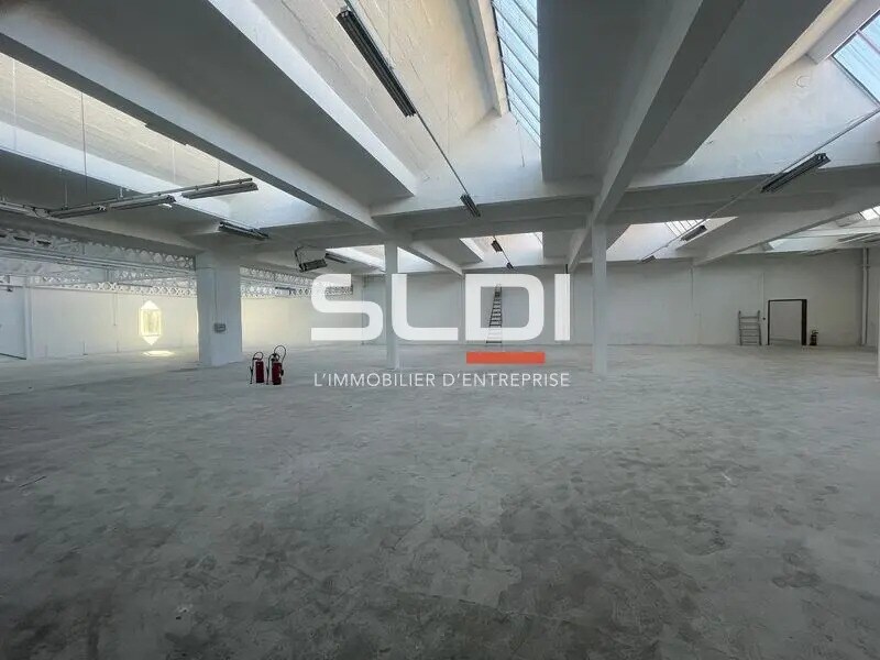 Flex in Villeurbanne for lease Interior Photo- Image 1 of 5