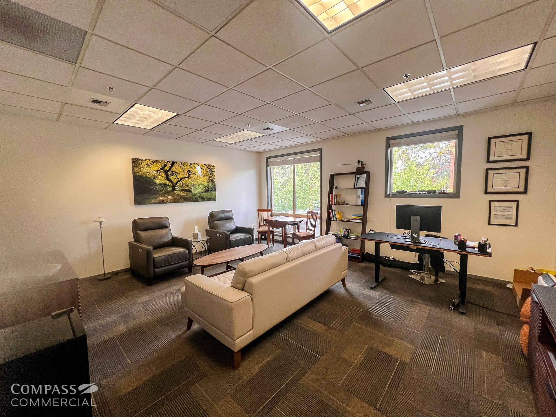 1011 SW Emkay Dr, Bend, OR for lease Building Photo- Image 1 of 6