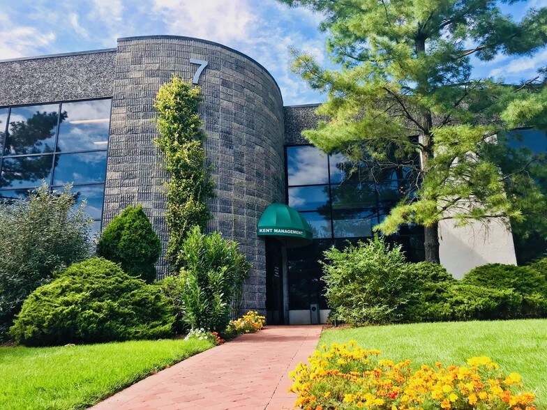 7 Deer Park Dr, Monmouth Junction, NJ for sale - Primary Photo - Image 1 of 1