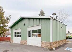 1225 SW Highway 97, Madras, OR for lease Building Photo- Image 1 of 4