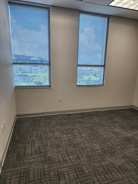 1655 E HWY 50, Clermont, FL for lease - Interior Photo - Image 2 of 10