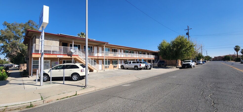 201 S 5th St, Coalinga, CA for sale - Building Photo - Image 1 of 1