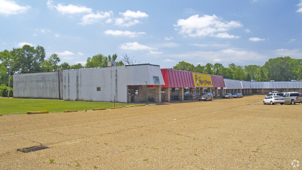 55 Sgt Prentiss Dr, Natchez, MS for sale - Primary Photo - Image 1 of 1