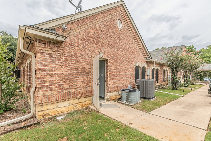 2014 Justin Rd, Highland Village, TX for lease - Building Photo - Image 3 of 53