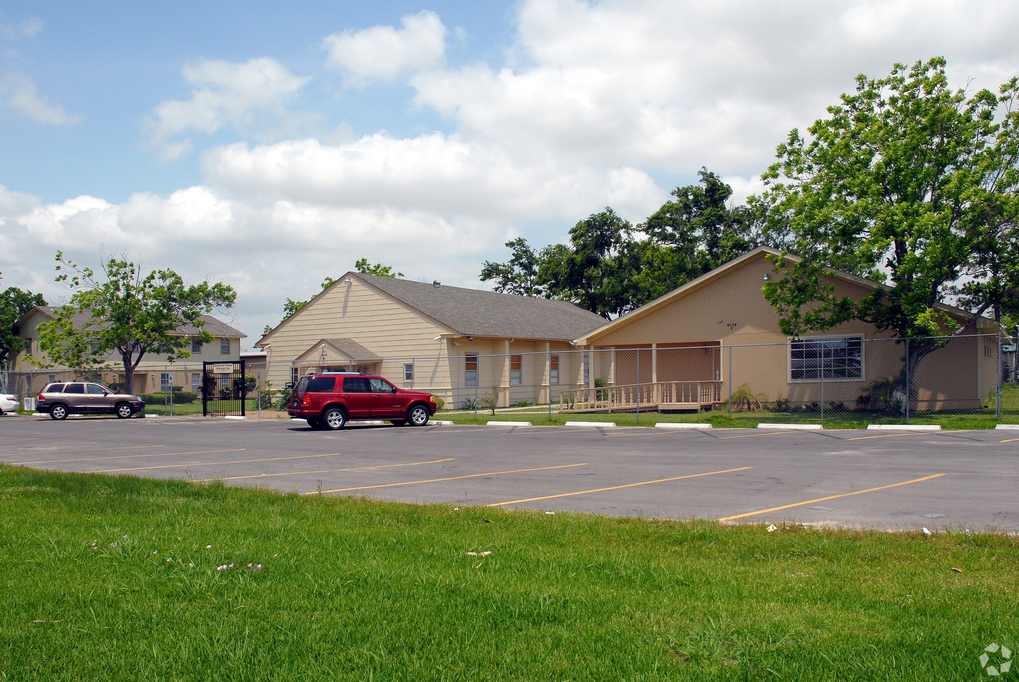 907 Preston Ave, Pasadena, TX for sale Primary Photo- Image 1 of 4