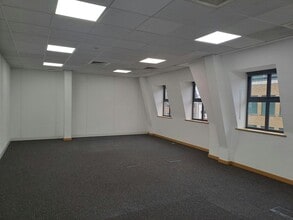 2-10 Windsor Rd, Slough for lease Interior Photo- Image 1 of 6