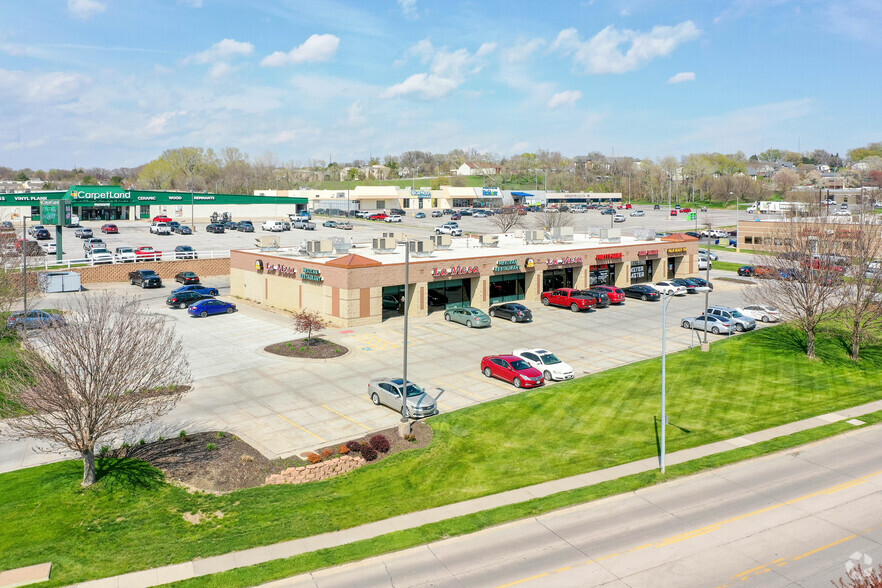 11002 Emmet St, Omaha, NE for lease - Building Photo - Image 3 of 6