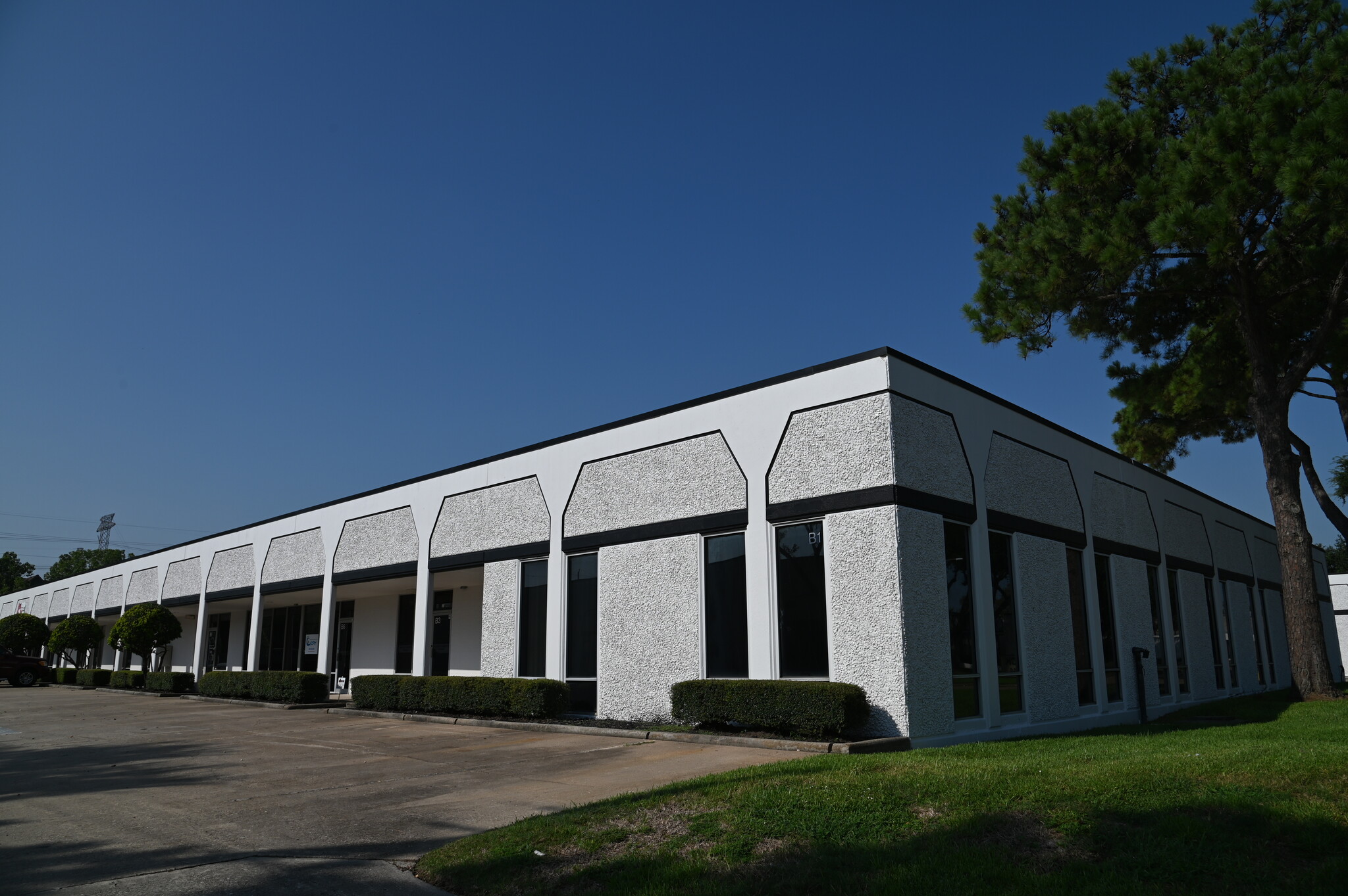 15534 W Hardy Rd, Houston, TX for lease Building Photo- Image 1 of 3