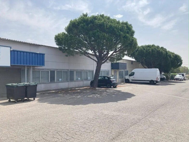 Flex in La Farlède for lease - Building Photo - Image 2 of 5