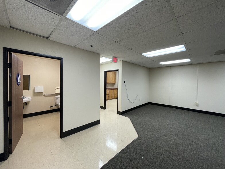 6409 Folsom Blvd, Sacramento, CA for lease - Building Photo - Image 3 of 16