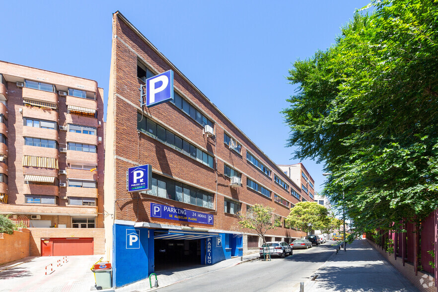 Office in Madrid, Madrid for sale - Primary Photo - Image 1 of 1