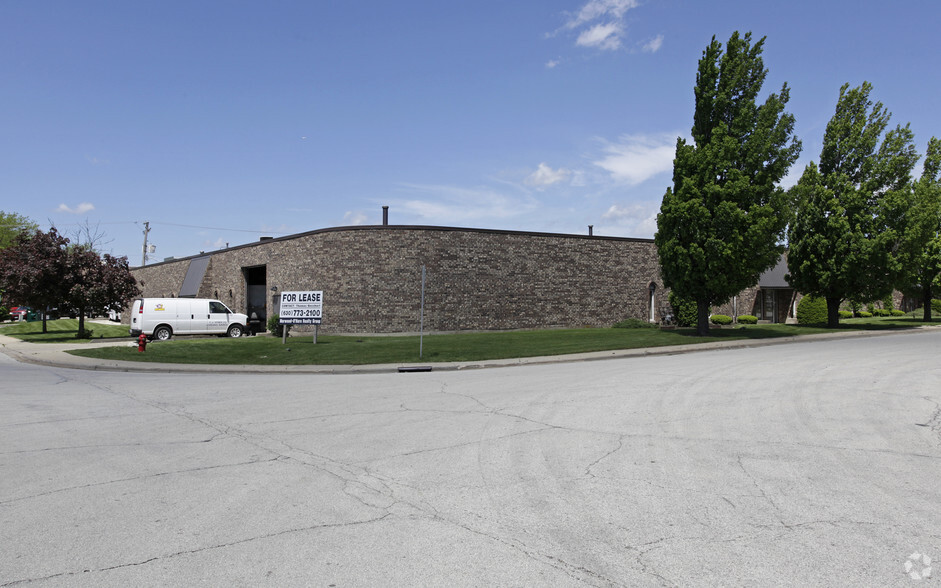 2690-2696 American Ln, Elk Grove Village, IL for lease - Building Photo - Image 2 of 10