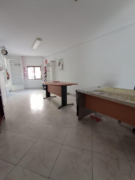 Retail in Cáceres for sale - Building Photo - Image 2 of 12