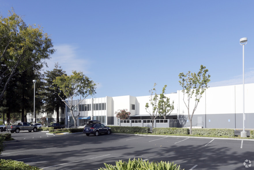 1600-1688 Memorex Dr, Santa Clara, CA for lease - Building Photo - Image 1 of 8