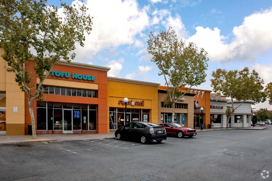 830-878 Blossom Hill Rd, San Jose, CA for lease - Building Photo - Image 2 of 3