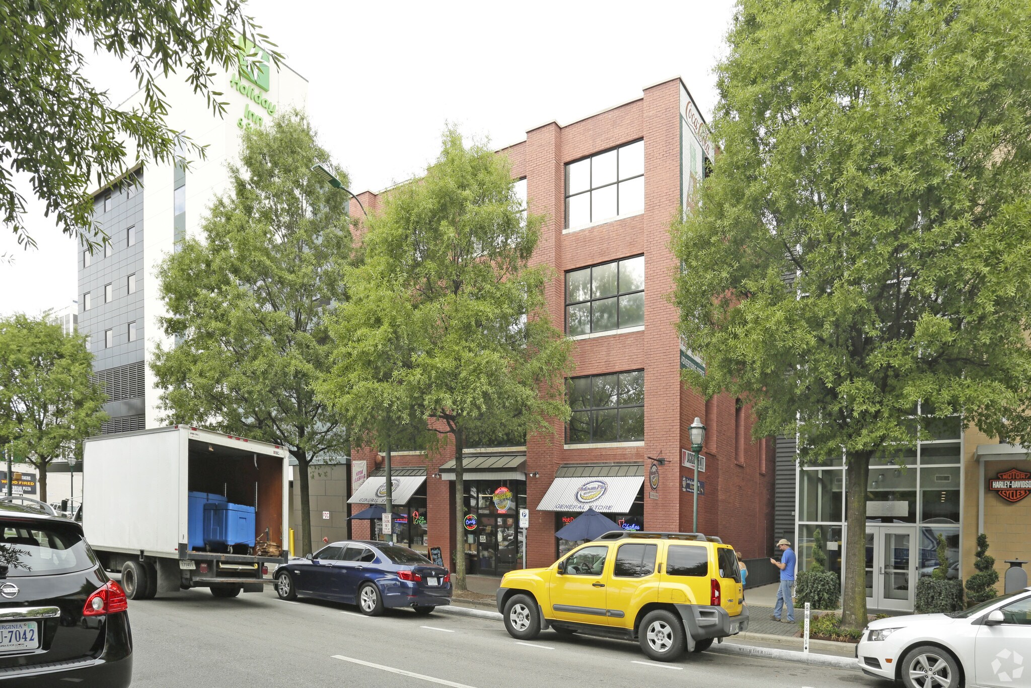 429 Broad St, Chattanooga, TN for lease Building Photo- Image 1 of 6
