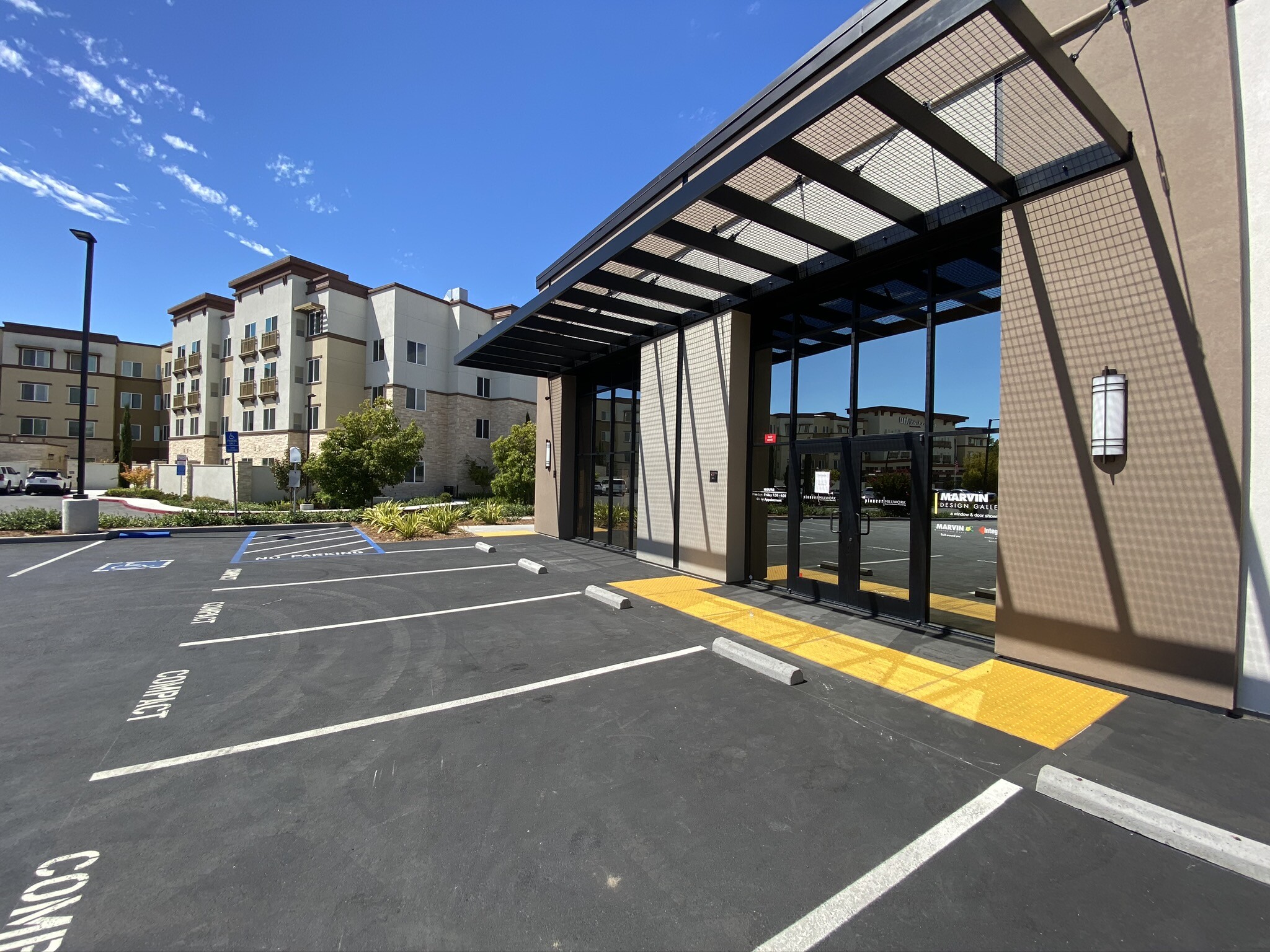 835 E San Carlos Ave, San Carlos, CA for lease Building Photo- Image 1 of 6