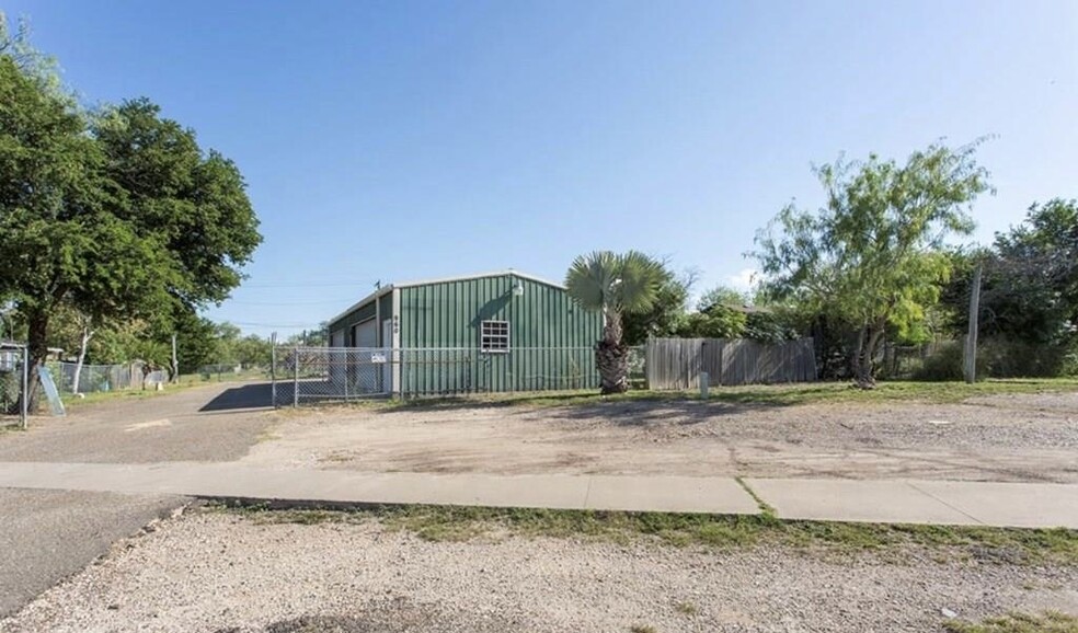 960 W Stenger St, San Benito, TX for lease - Building Photo - Image 3 of 9