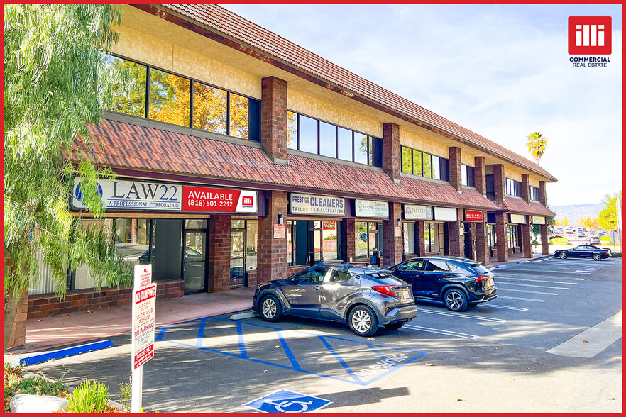 20812 Ventura Blvd, Woodland Hills, CA for lease - Building Photo - Image 1 of 12