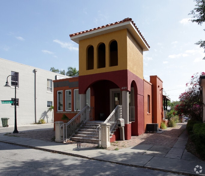 401 Burns Ct, Sarasota, FL for sale - Building Photo - Image 2 of 15