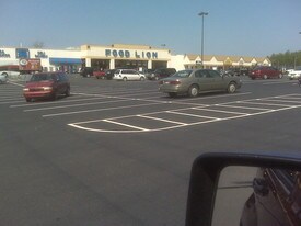 Lakeside Marketplace - Storefront Property