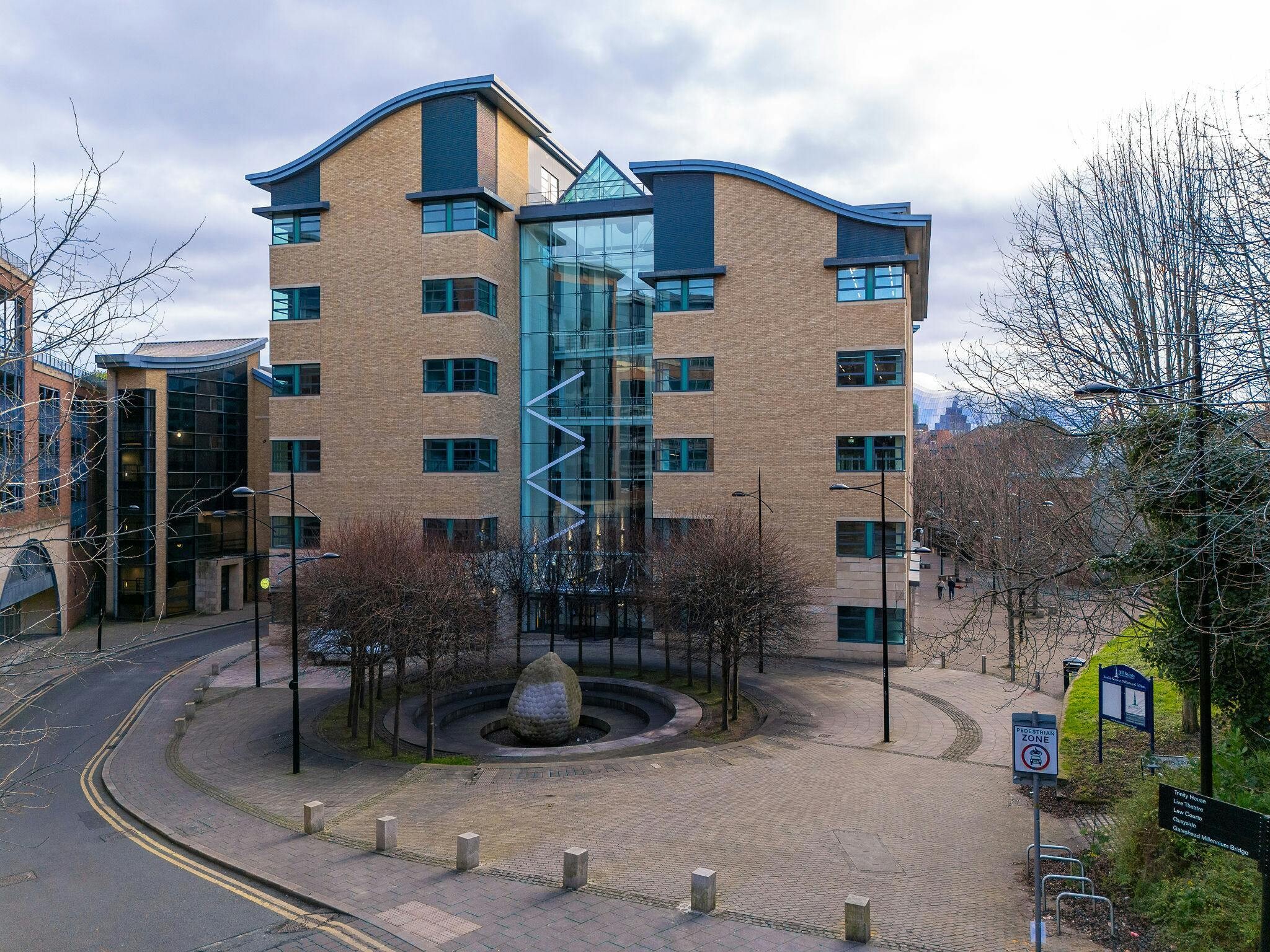 1 Trinity Gdns, Newcastle Upon Tyne for lease Primary Photo- Image 1 of 25