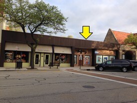 490-492 Central Ave, Highland Park IL - Storefront Property