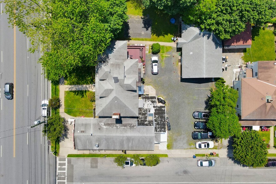 818-822 Mamaroneck Avenue portfolio of 2 properties for sale on LoopNet.com - Building Photo - Image 2 of 39