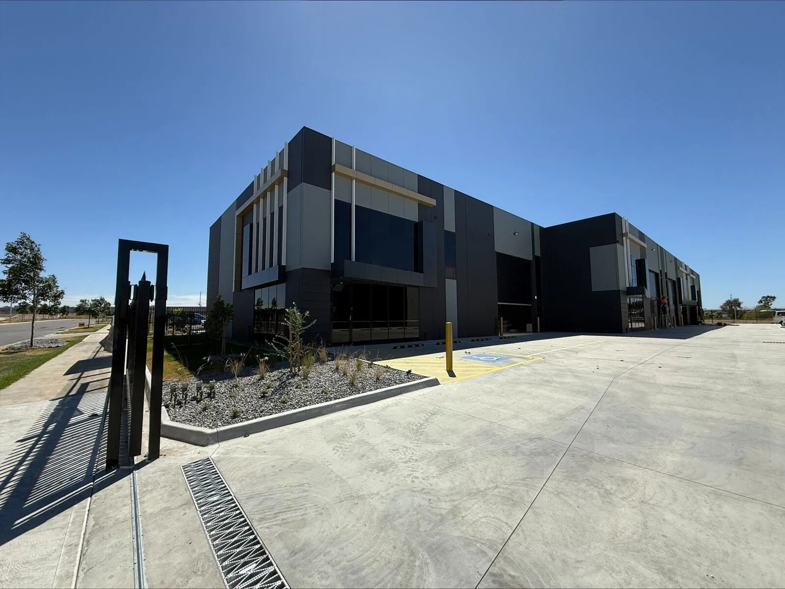 64 Reddish Cl, Epping for lease Building Photo- Image 1 of 6