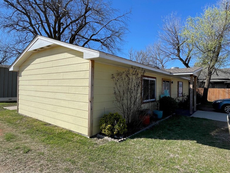 115 N Main St, Cashion, OK for sale - Building Photo - Image 1 of 1