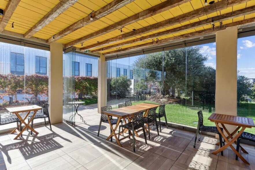 Office in Saint-Herblain for lease - Building Photo - Image 3 of 15