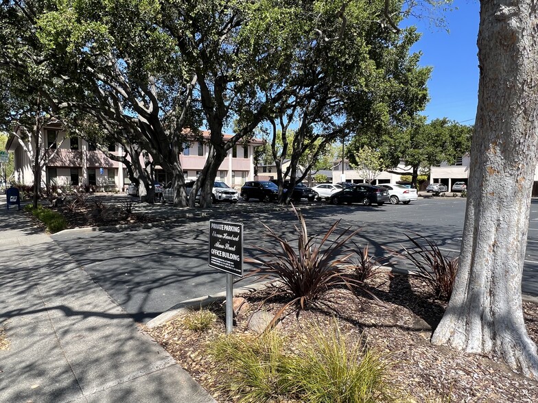 1100 Alma St, Menlo Park, CA for lease - Building Photo - Image 3 of 12