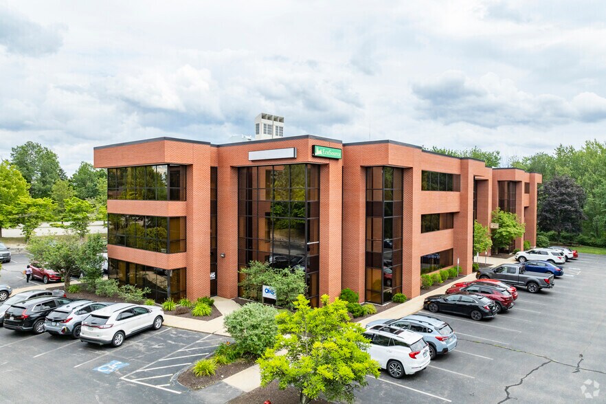 7 Stiles Rd, Salem, NH for sale - Primary Photo - Image 1 of 1