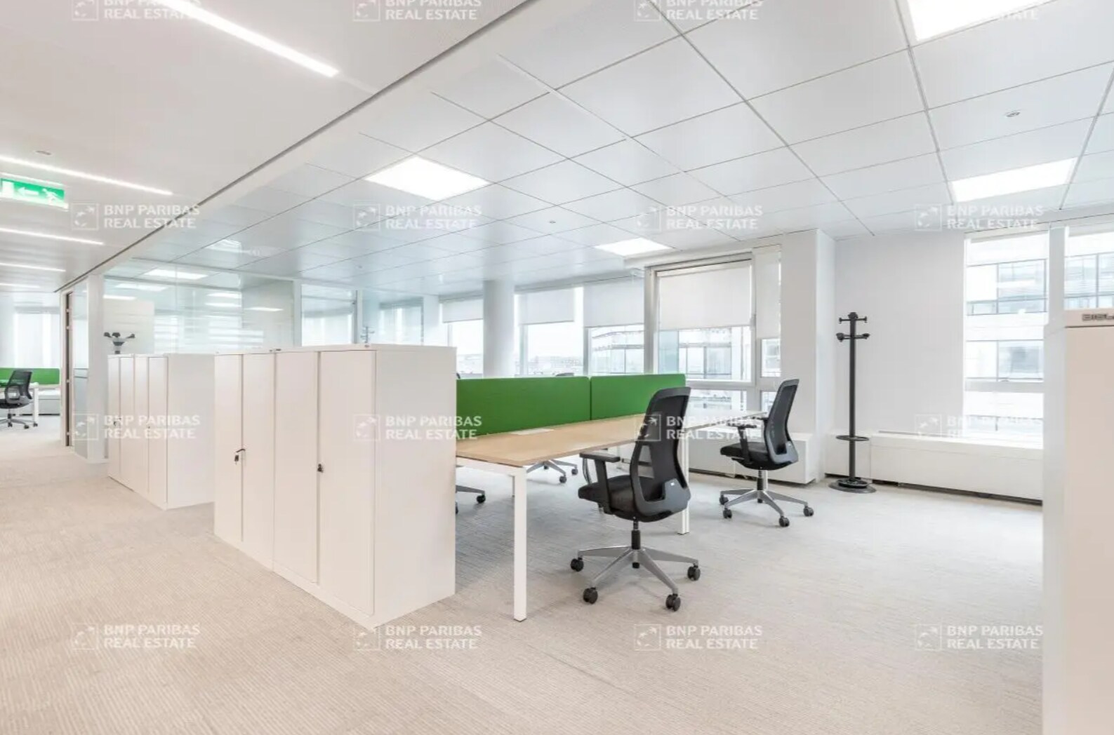 Office in Paris for lease Interior Photo- Image 1 of 7