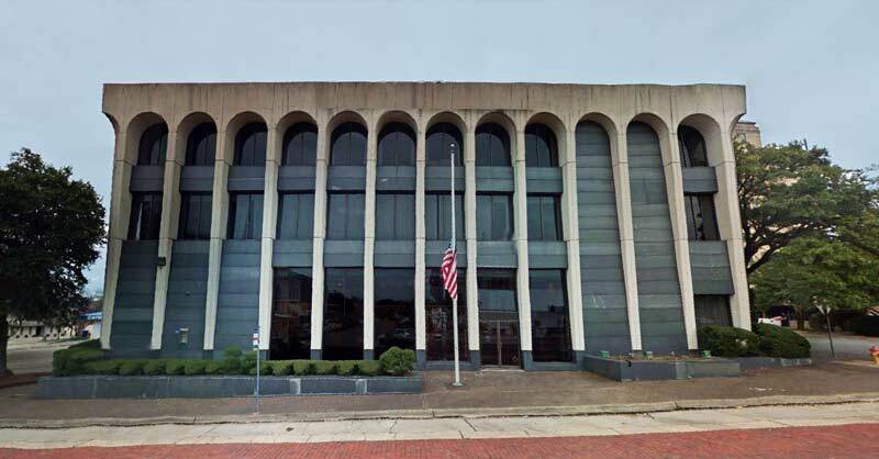 100 N Bolivar St, Marshall, TX for sale - Building Photo - Image 1 of 1