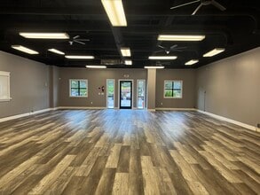 53 Persimmon St, Bluffton, SC for lease Interior Photo- Image 1 of 10